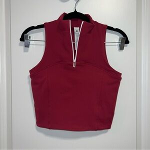 Sleeveless Zip-Front Athletic Crop Top - Crimson